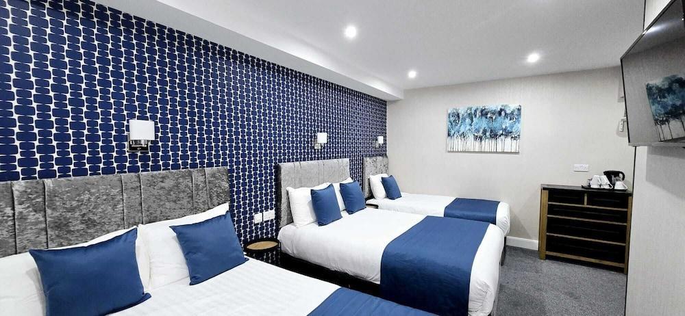 George Hotel Room Type - Family Room Lower Ground Floor