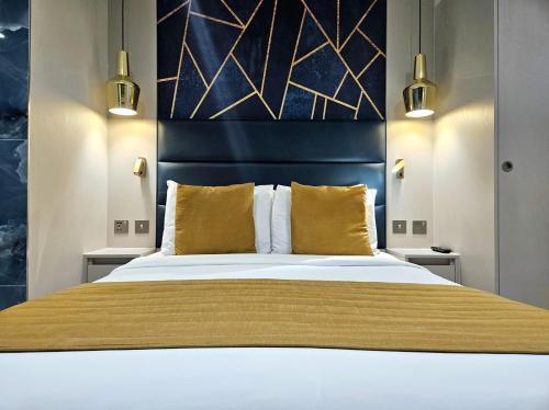 NOX Earls Court Room Type - Signature Jacuzzi Suite