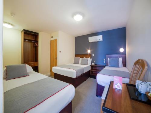 Elysee Hyde Park Room Type - Deluxe Quadruple Room Elysee Hyde Park Room Type - Deluxe Quadruple Room