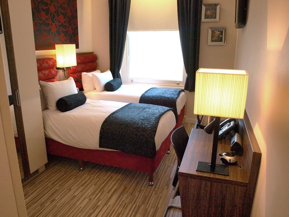Simply Rooms & Suites Room Type - Classic Twin Room