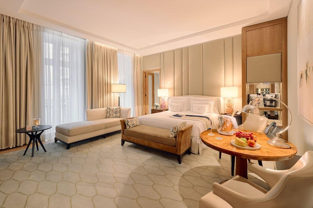 Corinthia London Room Type - Junior Suite