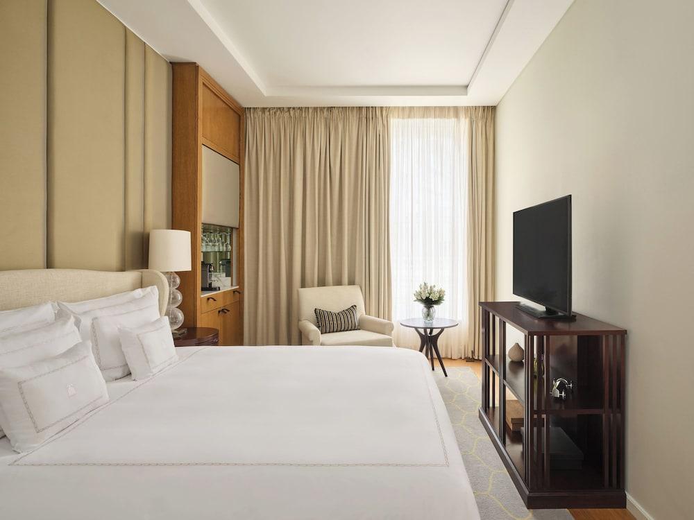 Corinthia London Room Type - Superior Room, 1 King Bed