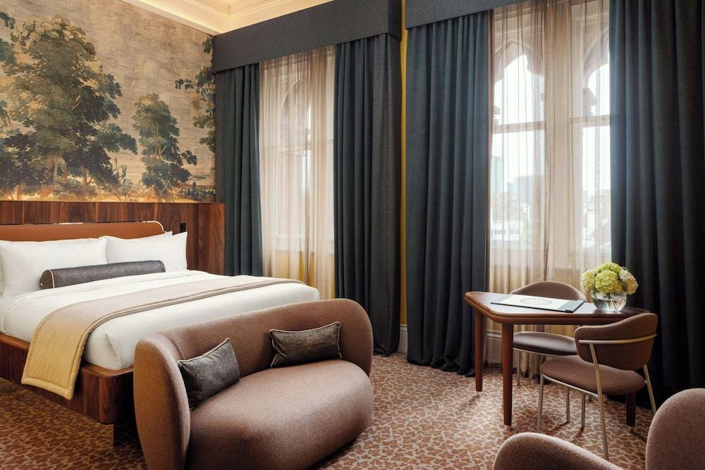 St. Pancras Renaissance Hotel London by Marriott Room Type - Grand Suite, 1 King Bed