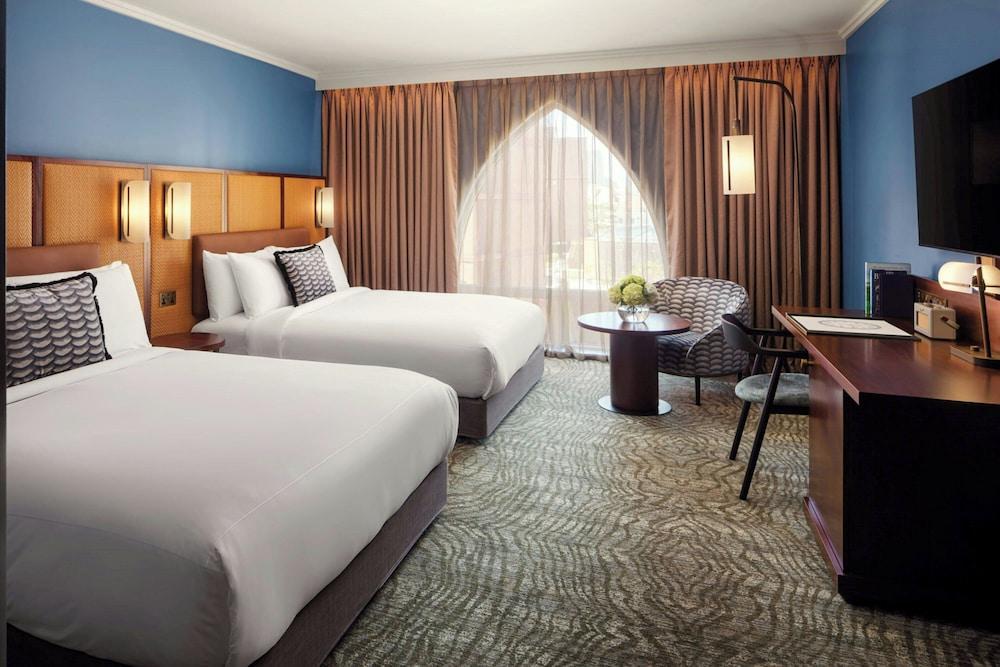 St. Pancras Renaissance Hotel London by Marriott Room Type - Superior House, 2 Queen Beds