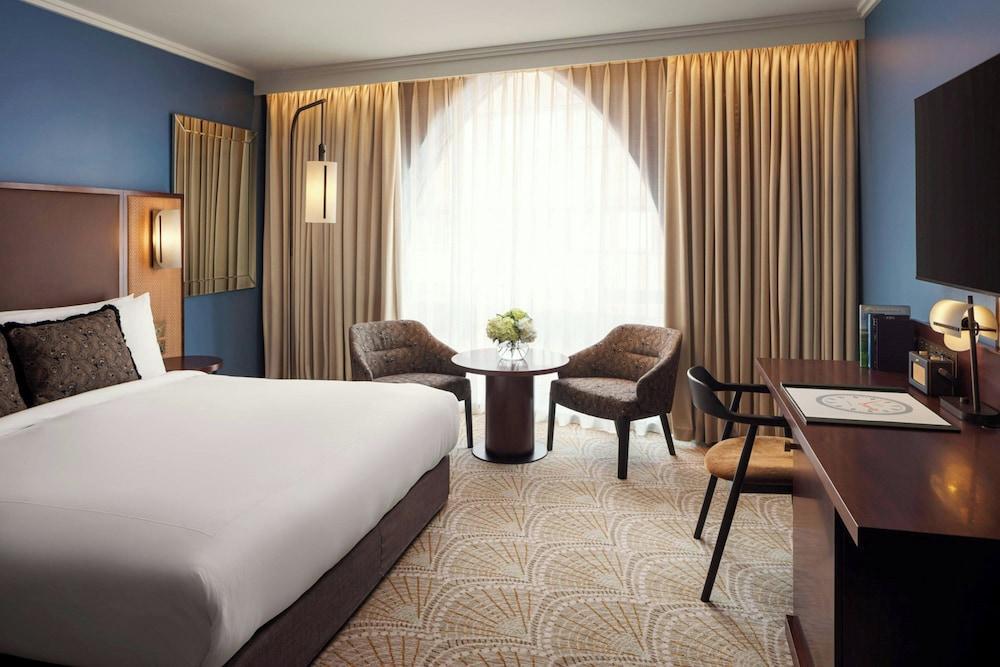 St. Pancras Renaissance Hotel London by Marriott Room Type - Superior House, 1 King Bed