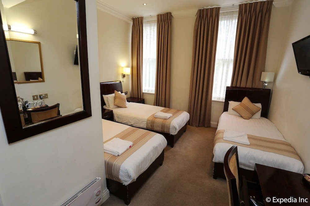The Villa Kensington Room Type - Triple Room