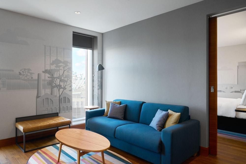 Aloft London Excel by Marriott Room Type - Executive Suite, 1 Bedroom