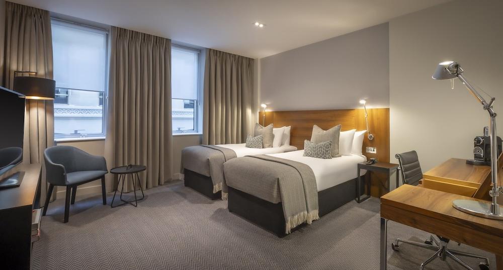 Clayton Hotel London Wall Room Type - City Room Twin Bedded