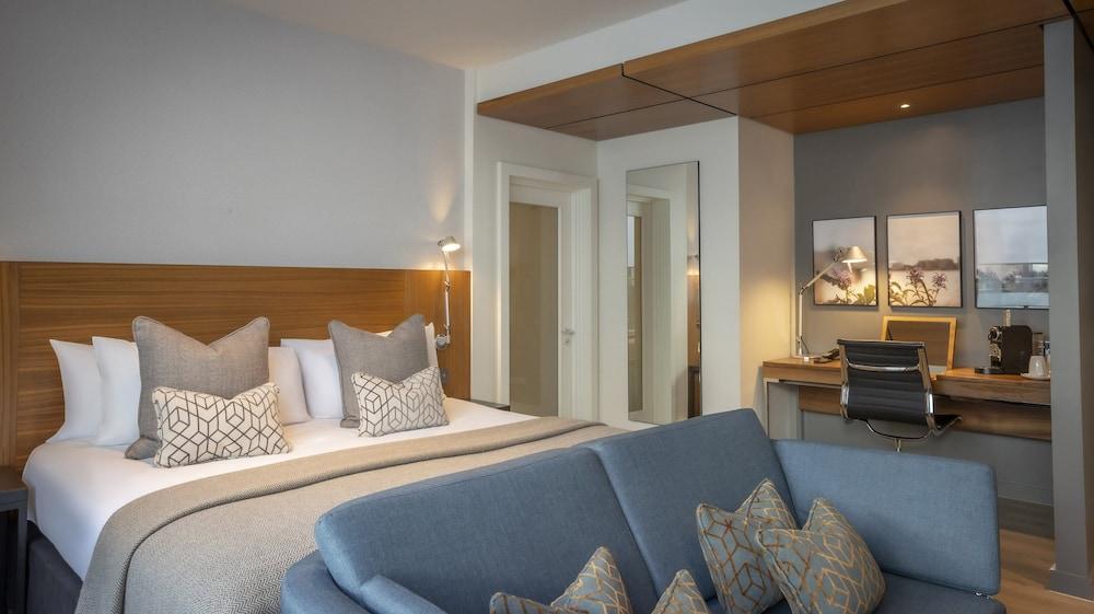 Clayton Hotel London Wall Room Type - Deluxe King Room