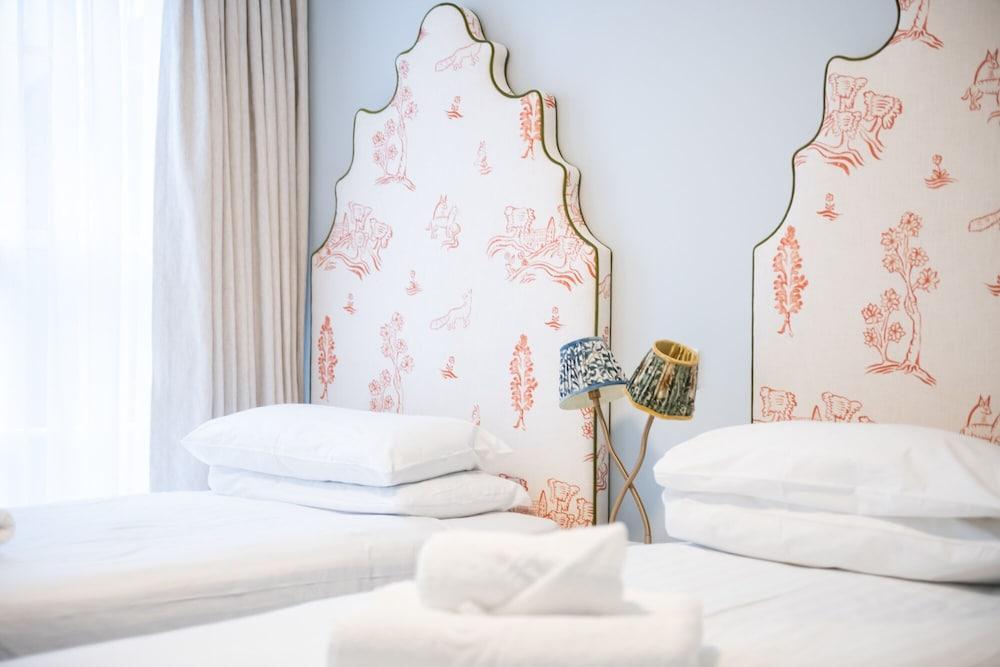Americana Hotel Room Type - Americana Twin Room
