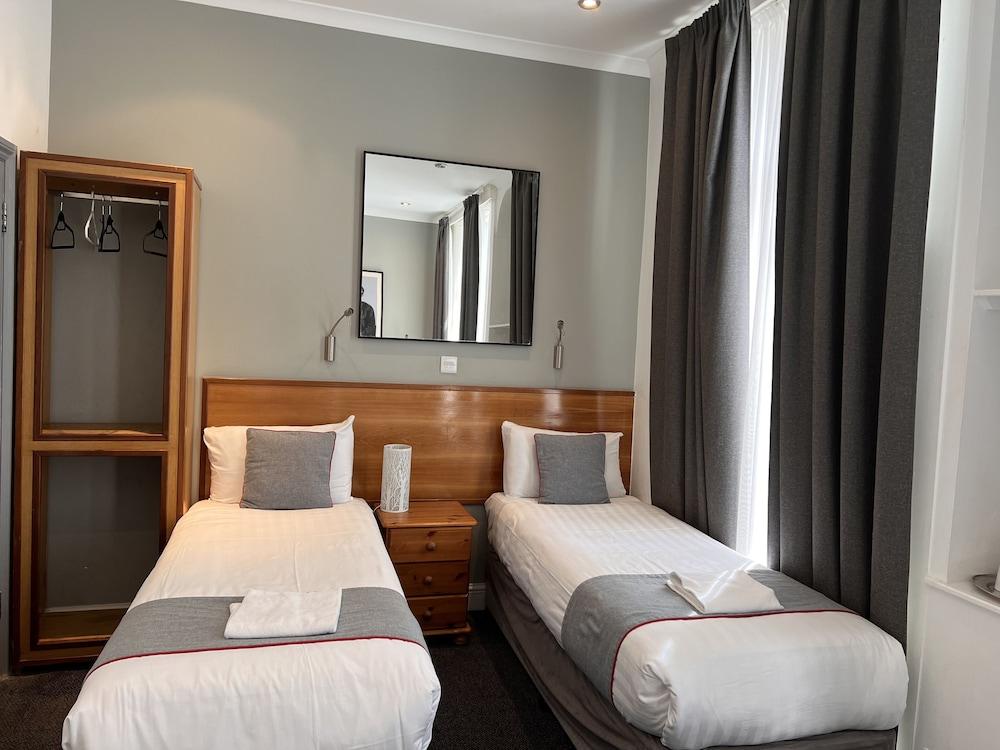 Apollo Hotel Kings Cross - Tap to explore photos