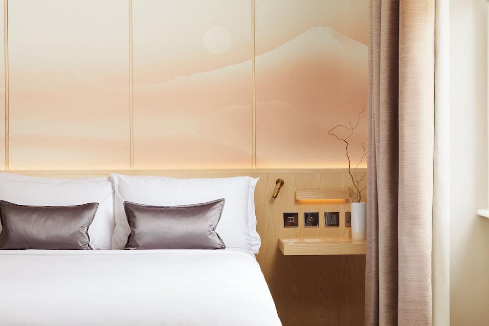 The Prince Akatoki London Room Type - Executive Room