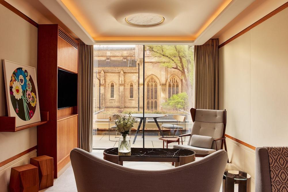 The Berkeley, Maybourne Room Type - Terrace Junior Suite