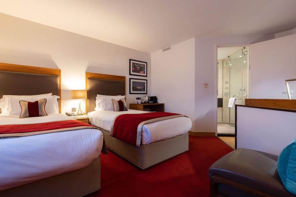 The Bermondsey Square Hotel Room Type - Superior Twin Room