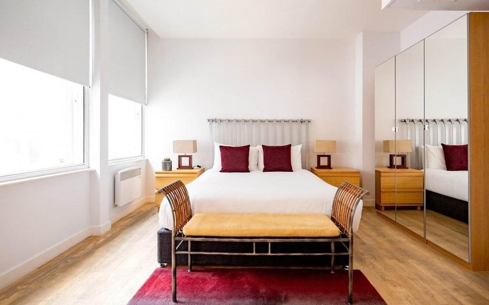 196 Bishopsgate Room Type - Standard Apartment, 1 Bedroom