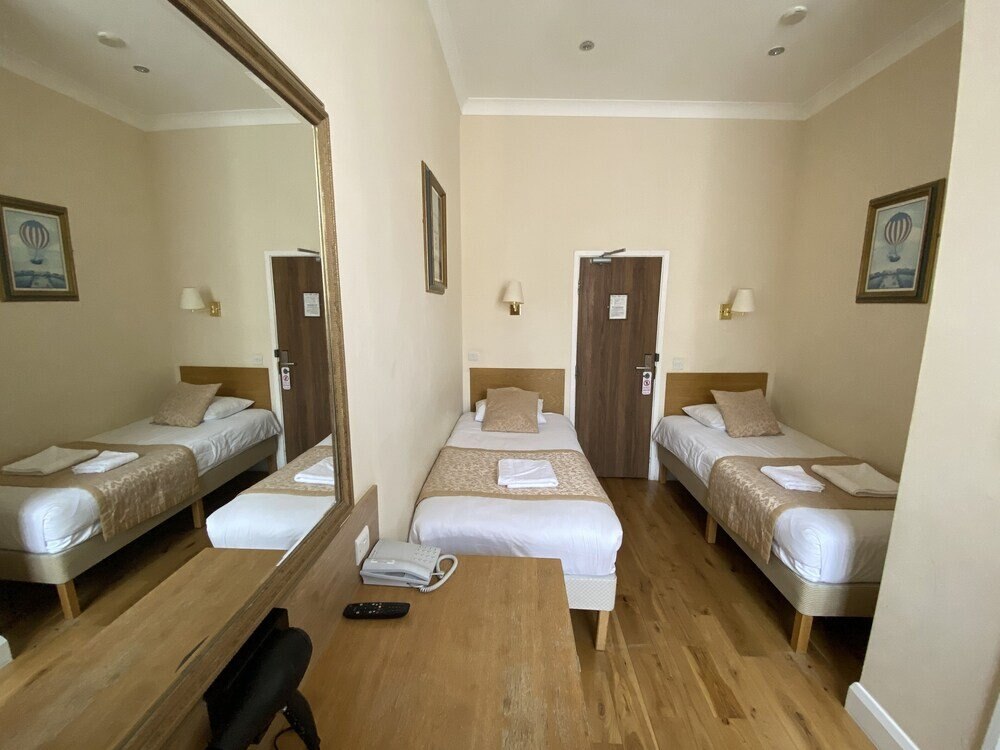 Belvedere Hotel Room Type - Twin Room