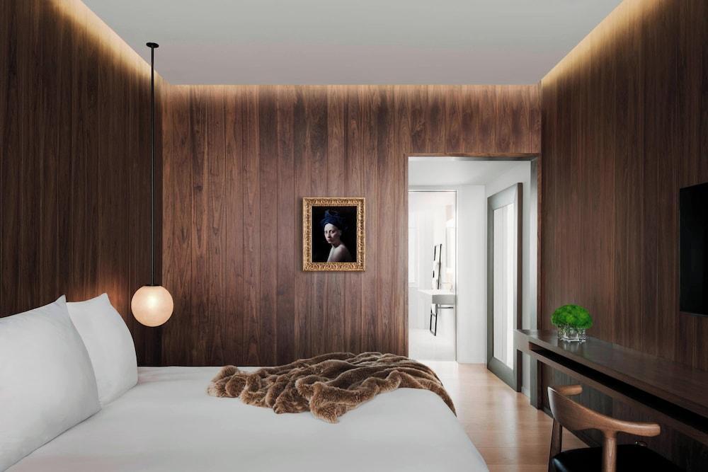 The London EDITION by Marriott Room Type - Loft, 1 King Bed