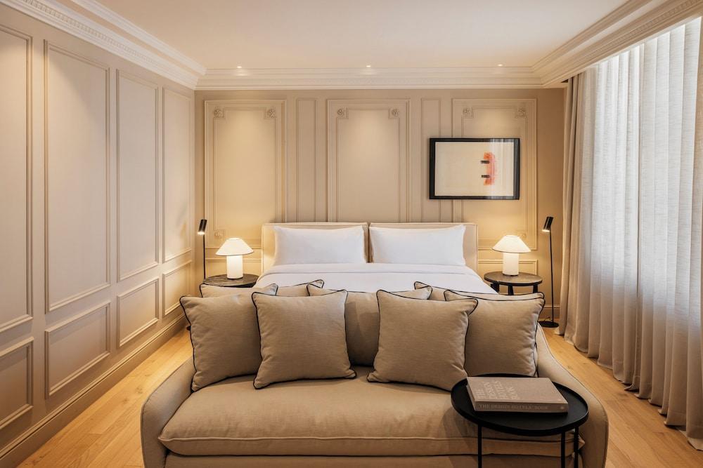 The Caesar Hotel Room Type - Junior Suite