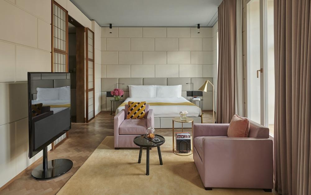 Hotel Cafe Royal, London Room Type - Junior Suite