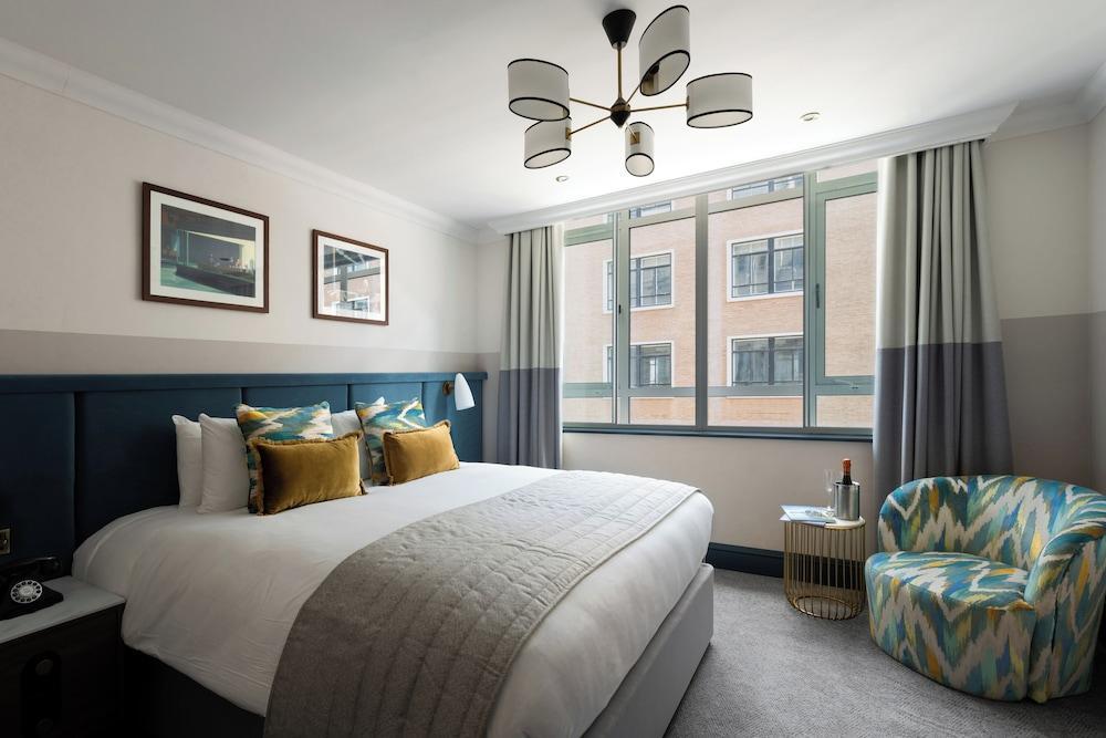 The Chamberlain Hotel Room Type - Deluxe Superior King Size