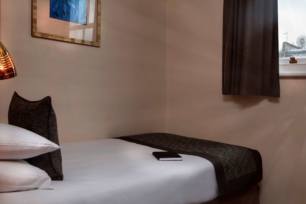 Best Western Corona Room Type - Standard Room, 2 Twin Beds, Non Smoking
