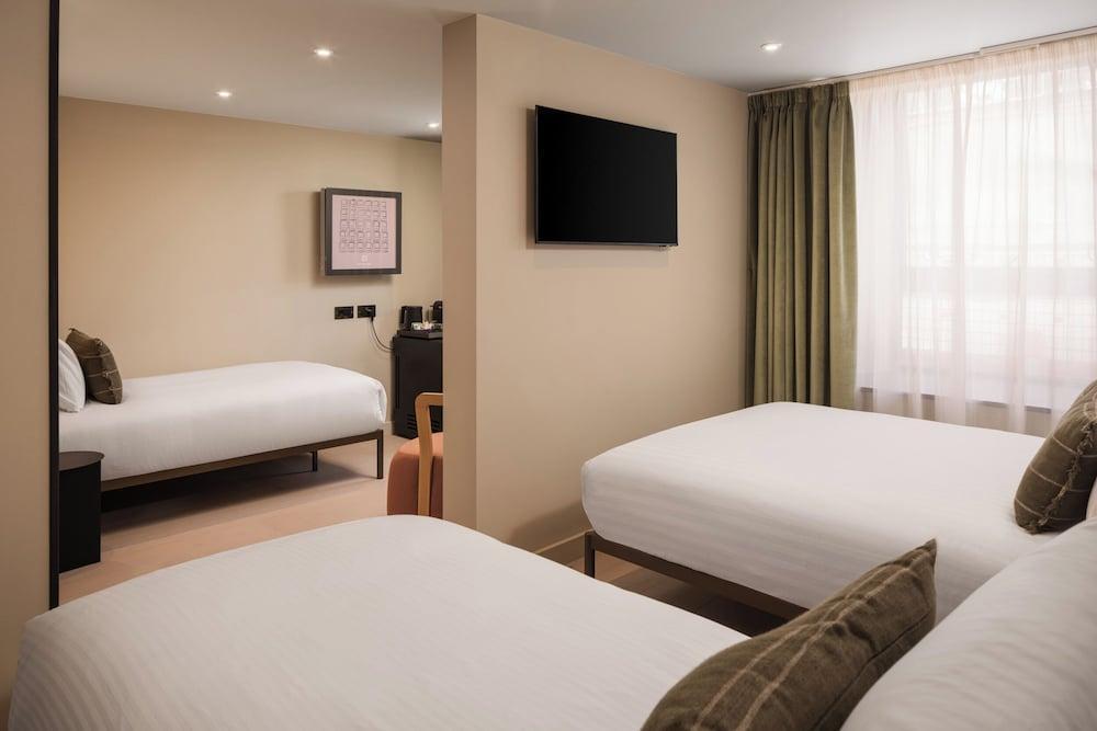 Central Park Hotel London Room Type - Family Room for 4 *Newly Refurbished* Central Park Hotel London Room Type - Family Room for 4 *Newly Refurbished*