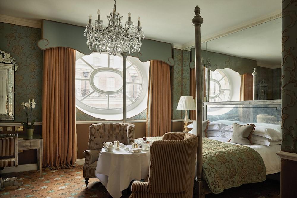 The Chesterfield Mayfair Room Type - Junior Suite