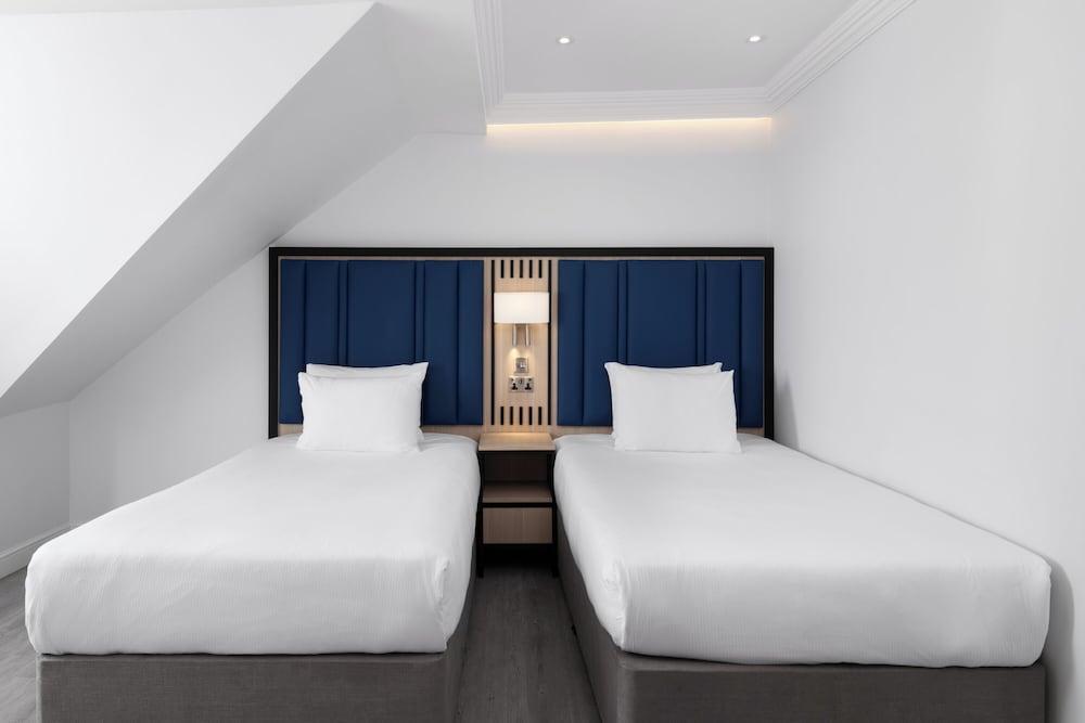 Spark by Hilton London Chiswick Room Type - Twin Room, 2 Twin Beds