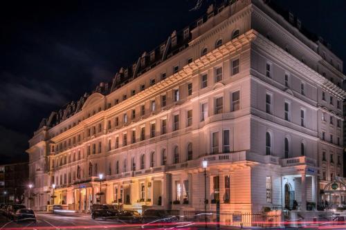 Hyde & Seek, London Hyde Park, a Tribute Portfolio Hotel - Tap to explore photos