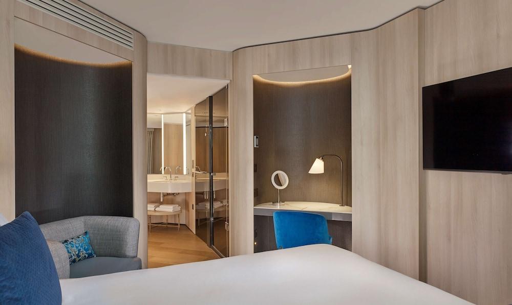 The Westminster London, Curio Collection by Hilton, London - Tap to explore photos