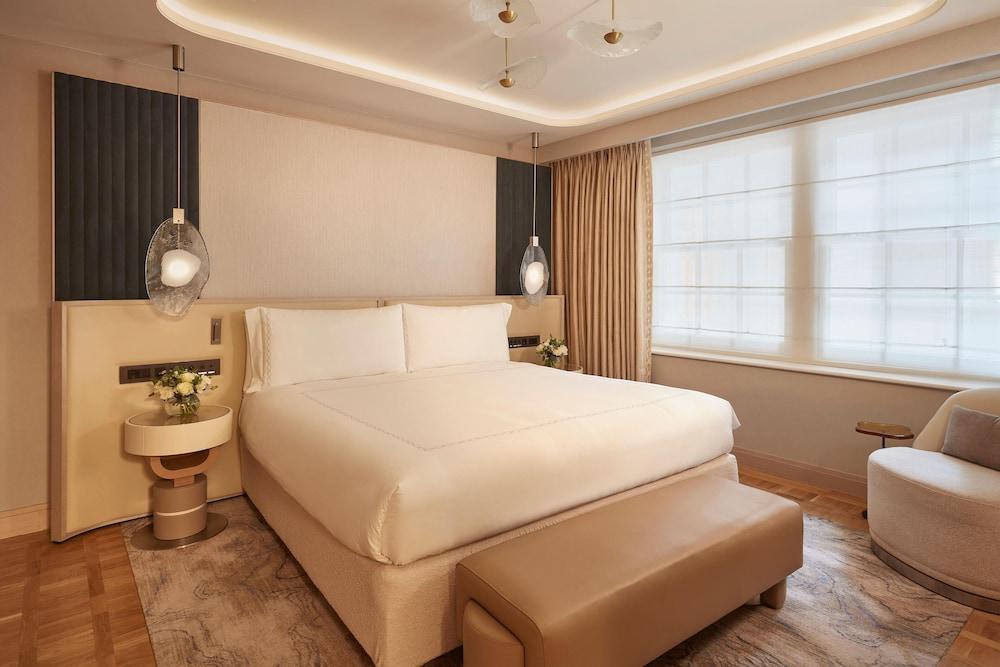 Claridge’s, Maybourne Room Type - Claridge's Room