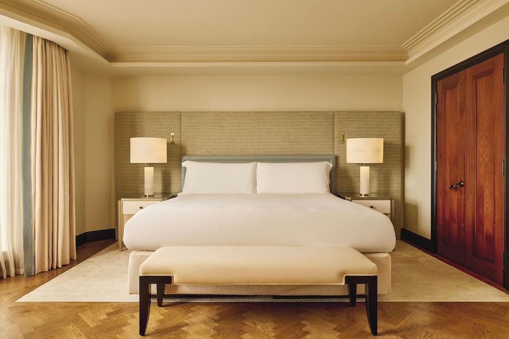 Claridge’s, Maybourne Room Type - Corner Terrace Suite Claridge’s, Maybourne Room Type - Corner Terrace Suite