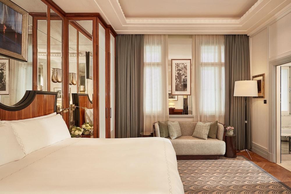 Claridge’s, Maybourne Room Type - Mayfair Room