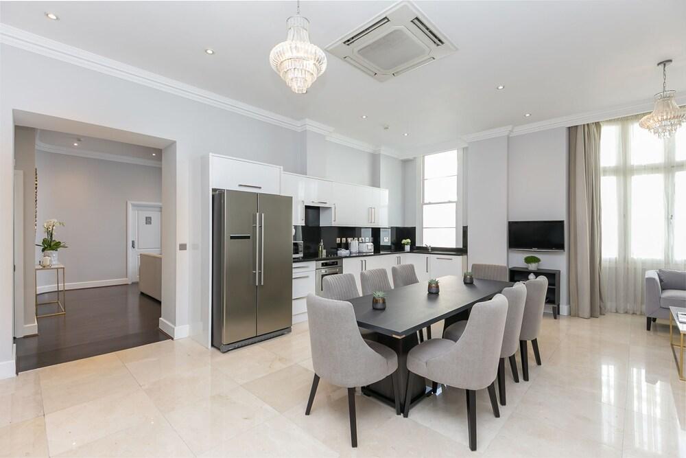 Chilworth Court Room Type - Deluxe Apartment, 3 Bedrooms Chilworth Court Room Type - Deluxe Apartment, 3 Bedrooms