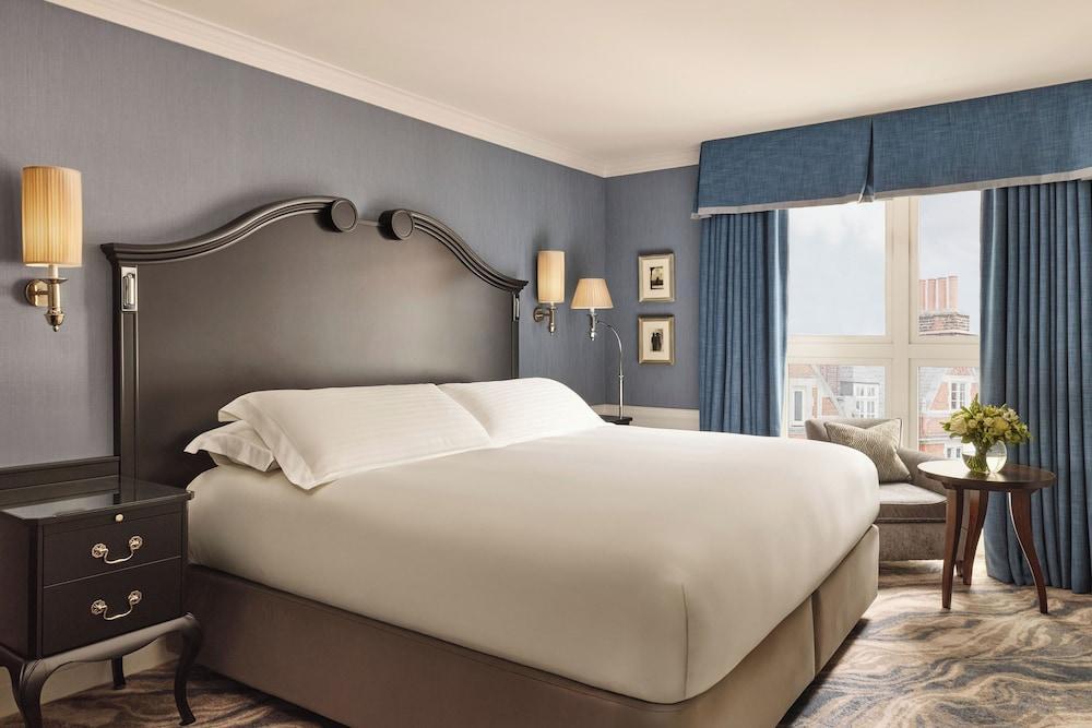 The Connaught, Maybourne Room Type - Deluxe Room