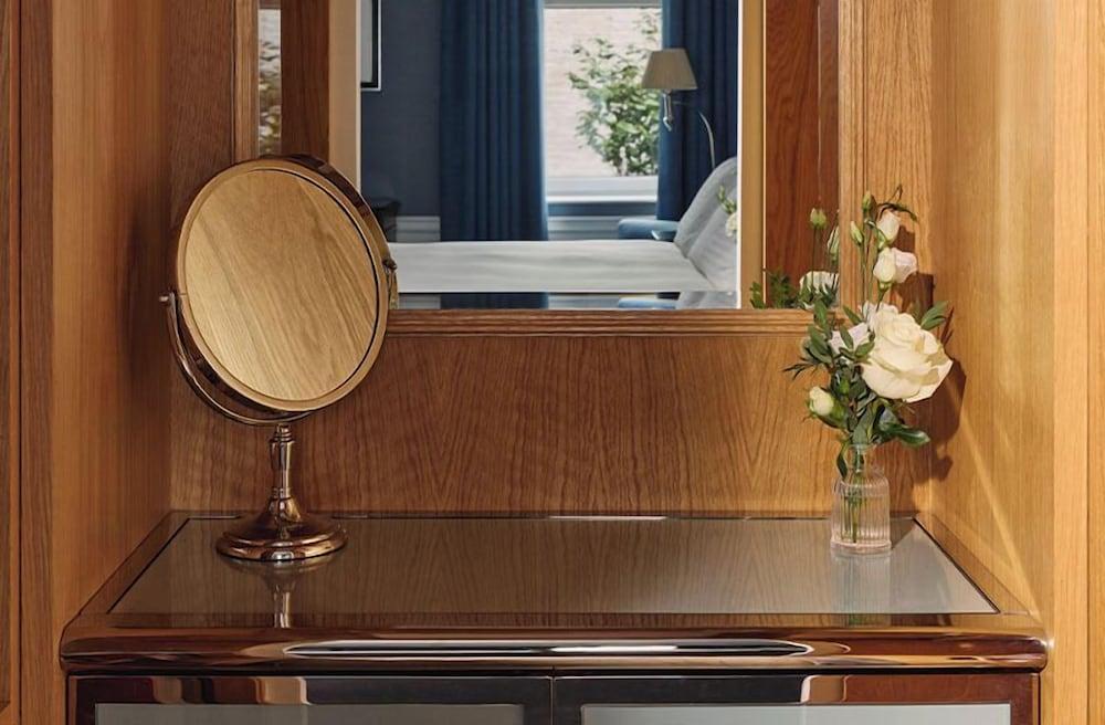 The Connaught, Maybourne Room Type - Superior Room