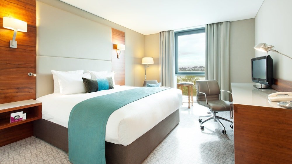 Crowne Plaza London - Docklands Room Type - Standard Room, 1 King Bed