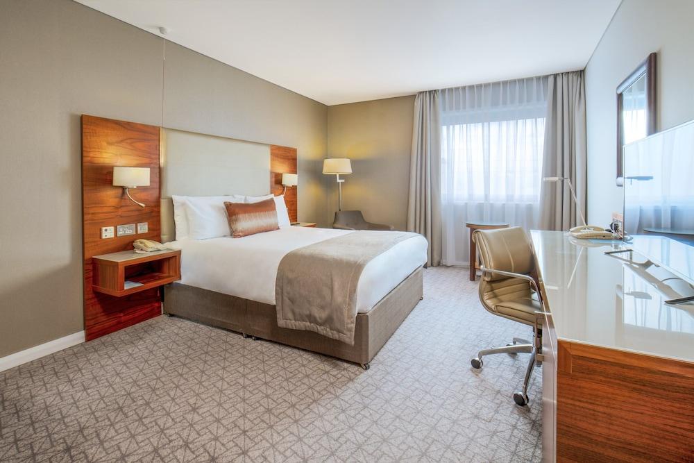 Crowne Plaza London - Docklands - Tap to explore photos