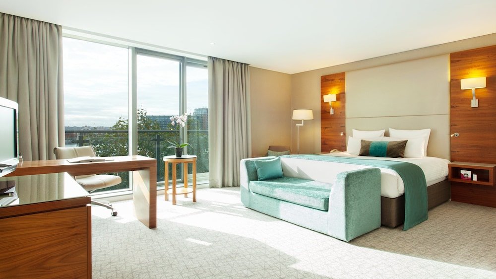 Crowne Plaza London - Docklands Room Type - Junior Suite, 1 King Bed