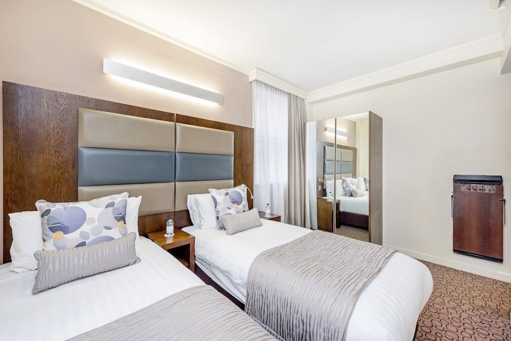 Mercure London Paddington - Tap to explore photos