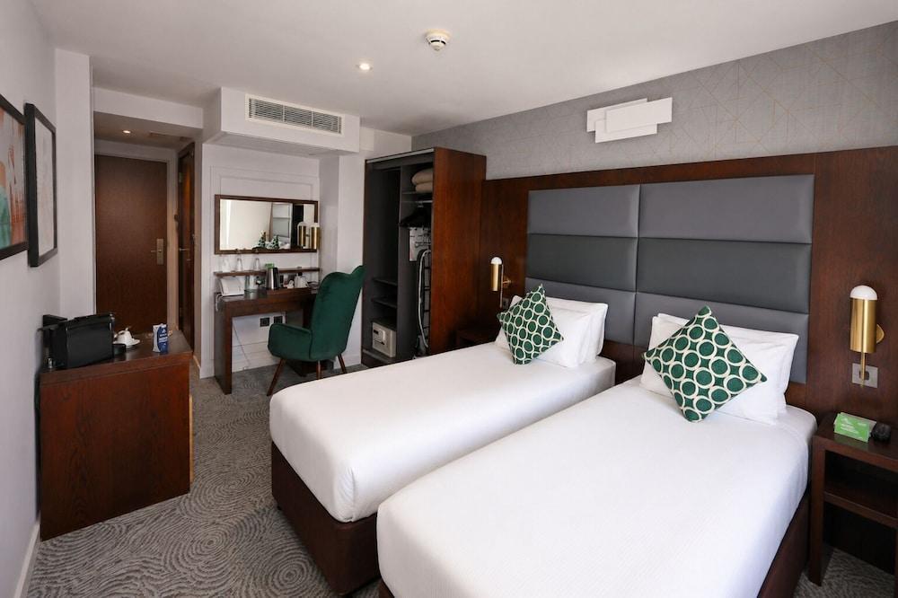 Mercure London Paddington Room Type - Executive Twin Room, 2 Twin Beds