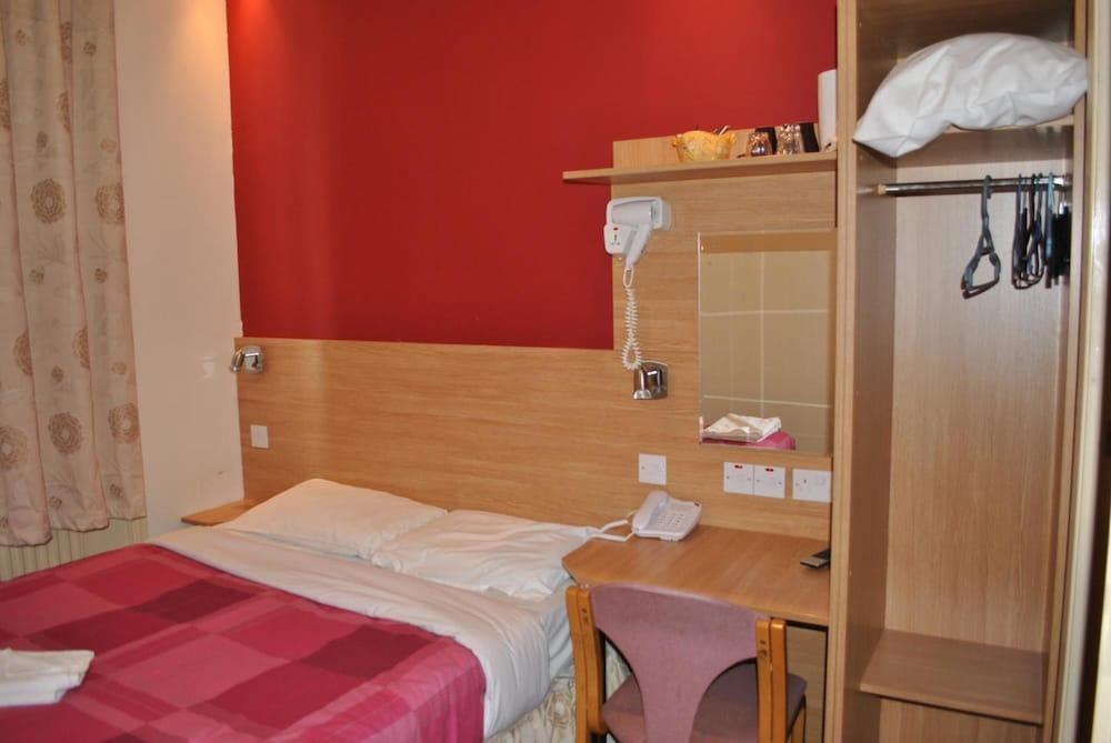 Carlton Hotel Room Type - Double Room
