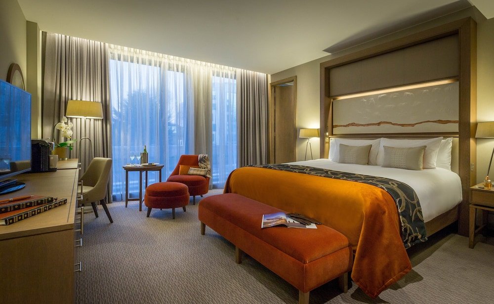 Clayton Hotel Chiswick Room Type - Executive King Room