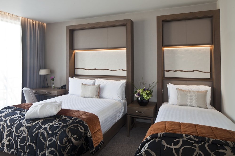 Clayton Hotel Chiswick Room Type - Deluxe Double Single Room