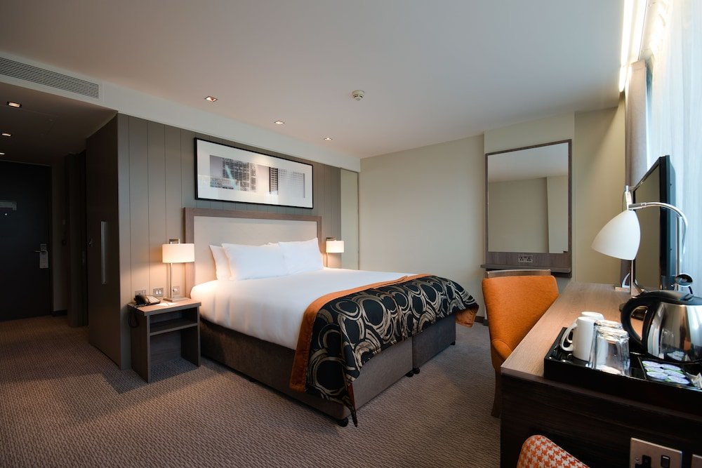 Clayton Hotel Chiswick Room Type - Deluxe Double Room