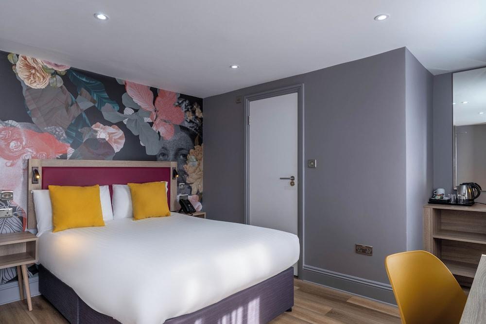 Comfort Inn Edgware Road W2 - Tap to explore photos