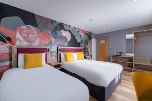 Comfort Inn Edgware Road W2 - Tap to explore photos