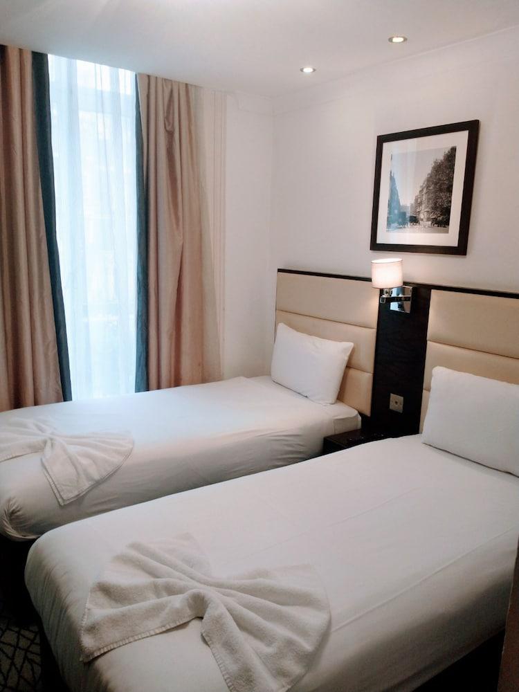 Edward Hotel Paddington Room Type - Twin Room