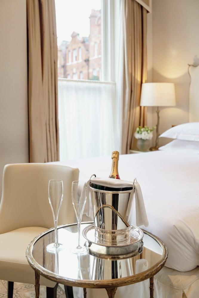 The Egerton House Hotel - Tap to explore photos