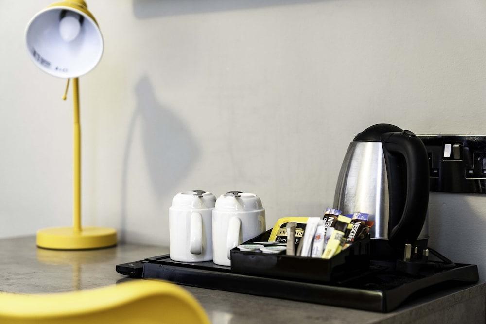 Heeton Concept Hotel Kensington - Tap to explore photos